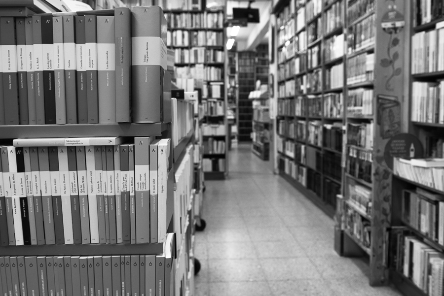 Home Libros  Librería Follas Novas. Santiago de Compostela.